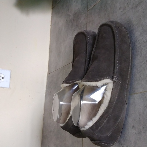 UGG SLIPPERS - Picture 2 of 8